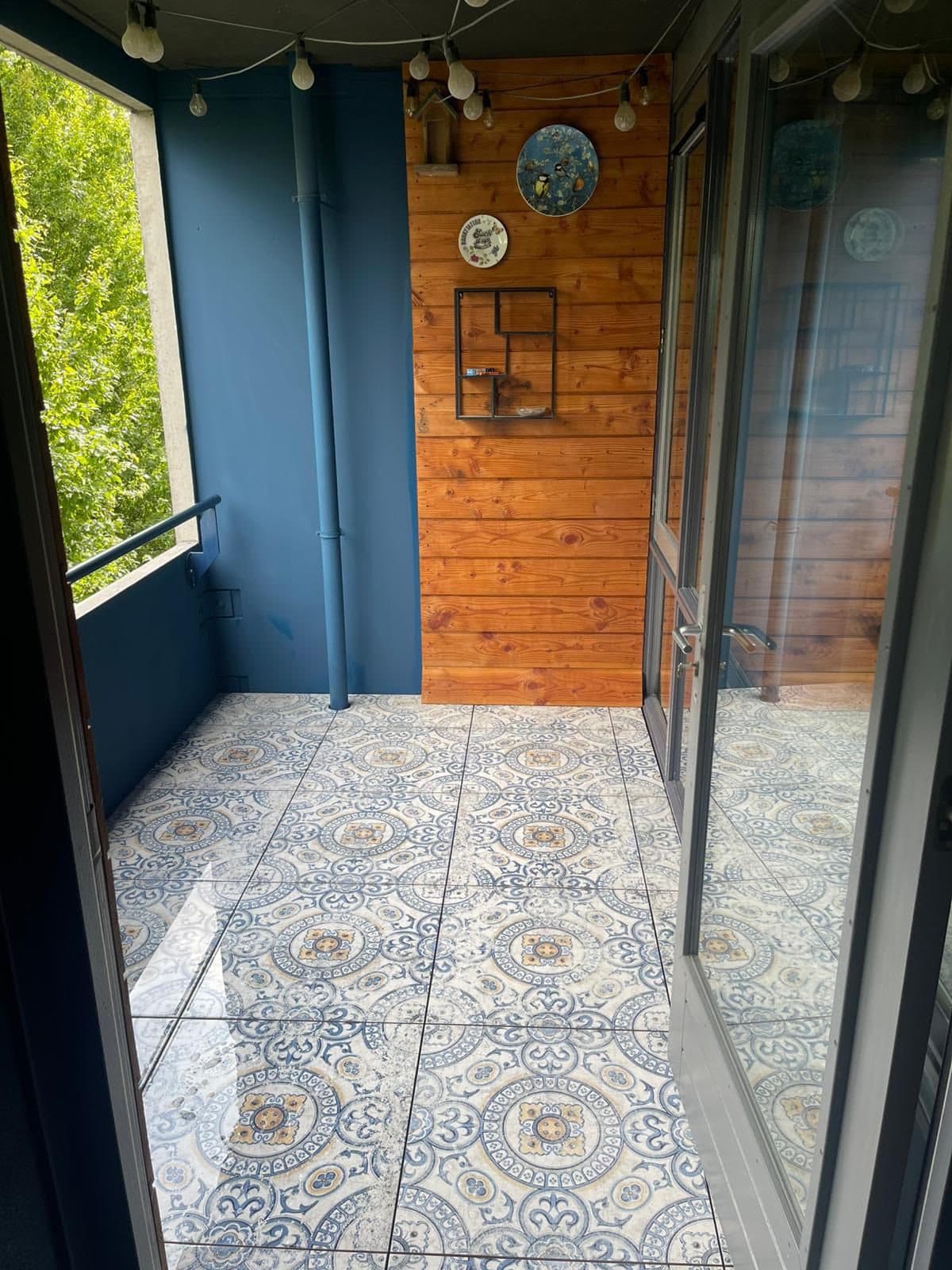 Decortegels balkon Alkmaar Vroonermeer, projectfoto