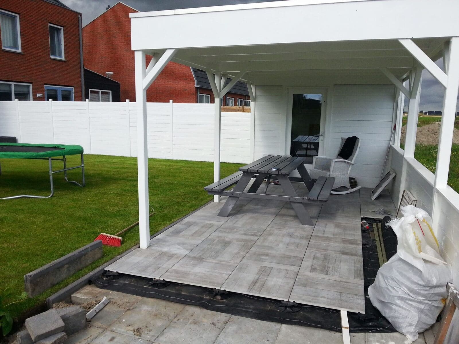 2 cm tegels tuin Stompetoren, projectfoto
