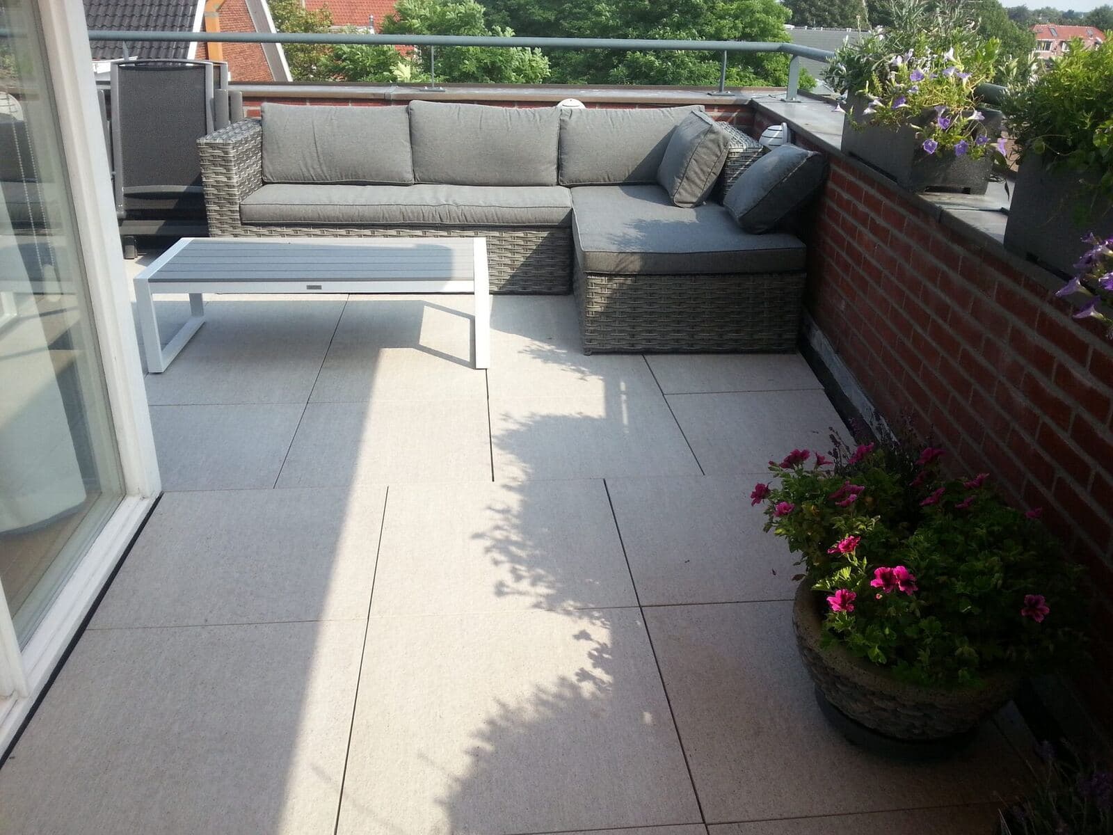 2 cm tegels terras Haarlem, projectfoto