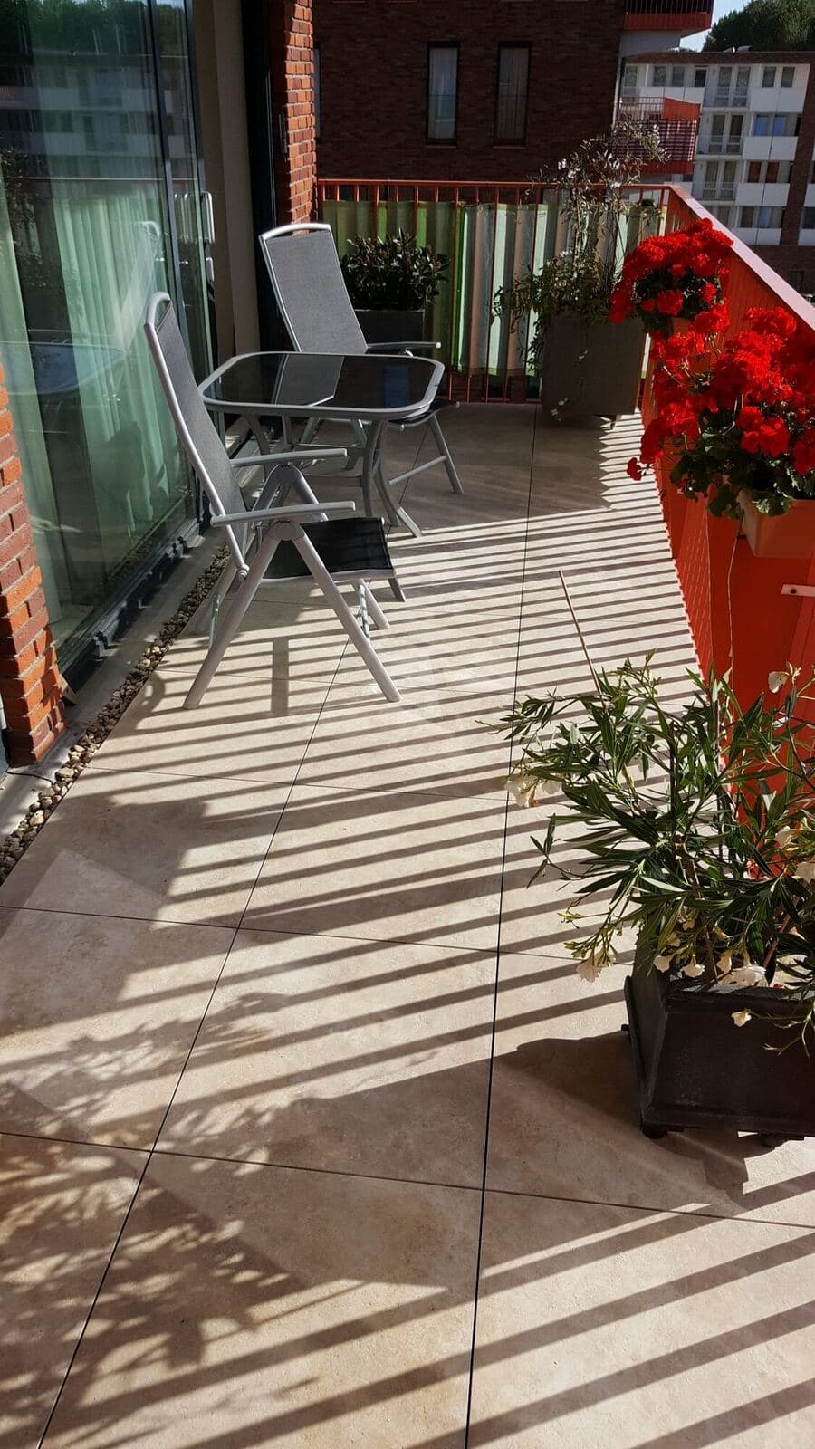 2 cm tegels balkon Amsterdam, projectfoto