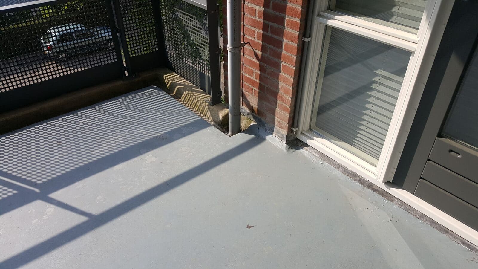 2 cm tegels balkon Heemstede, projectfoto