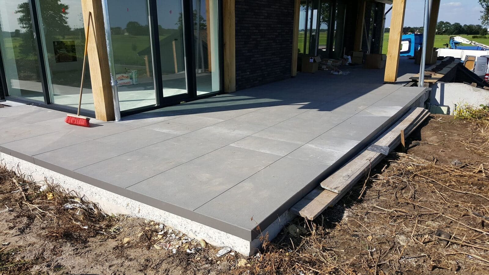 2 cm tegels terras Genemuiden, projectfoto