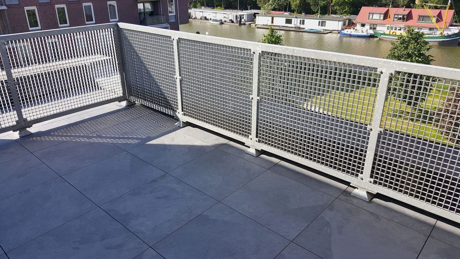 2 cm tegels dakterras Purmerend, projectfoto